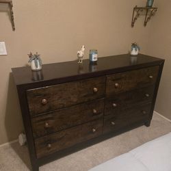 Queen bed, and 6 drawer dresser with mirror