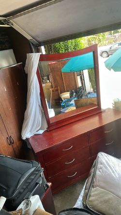 Dresser