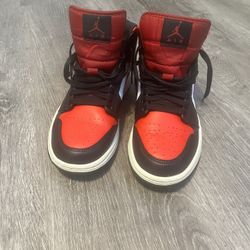 Air Jordan 1 Mid