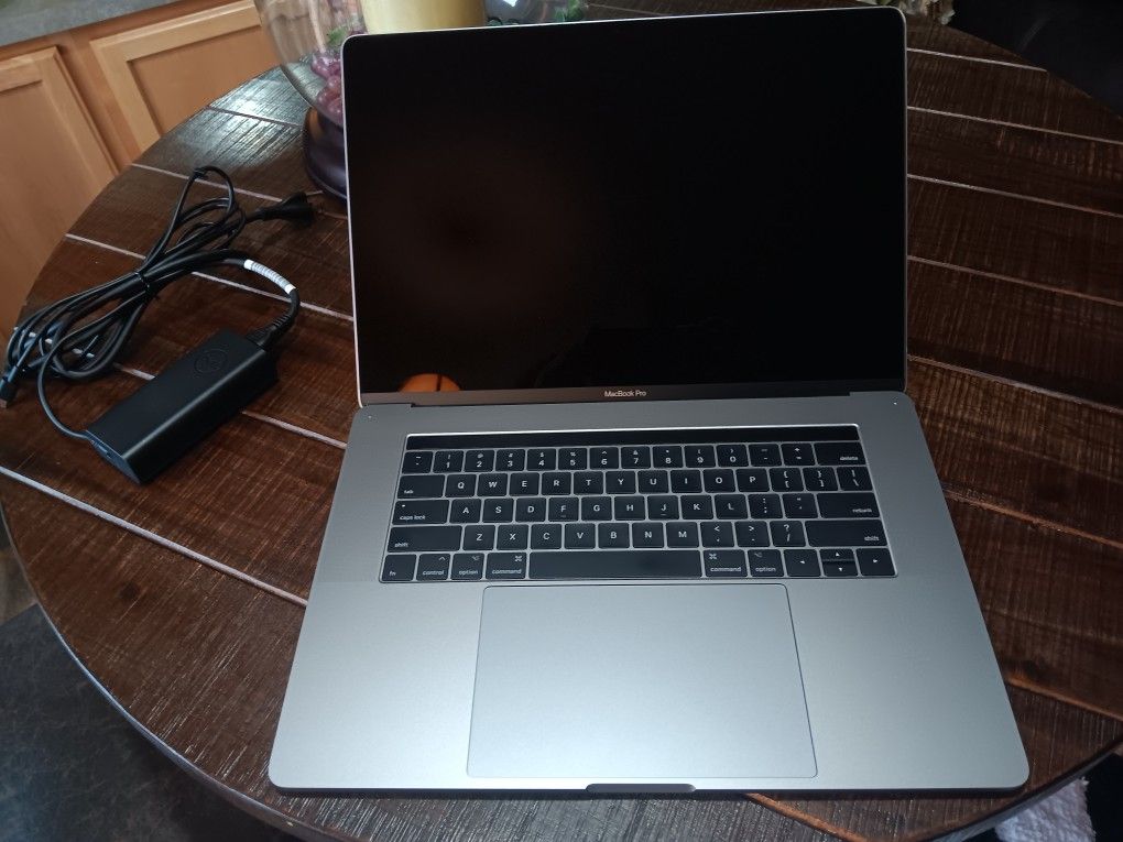 15inch Macbook Pro(16gb Ram)