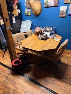 Octagonal Oak Dining Table with 4 Chairs