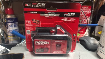 lithium battery Milwaukee Forge 8Ah Red lithium battery