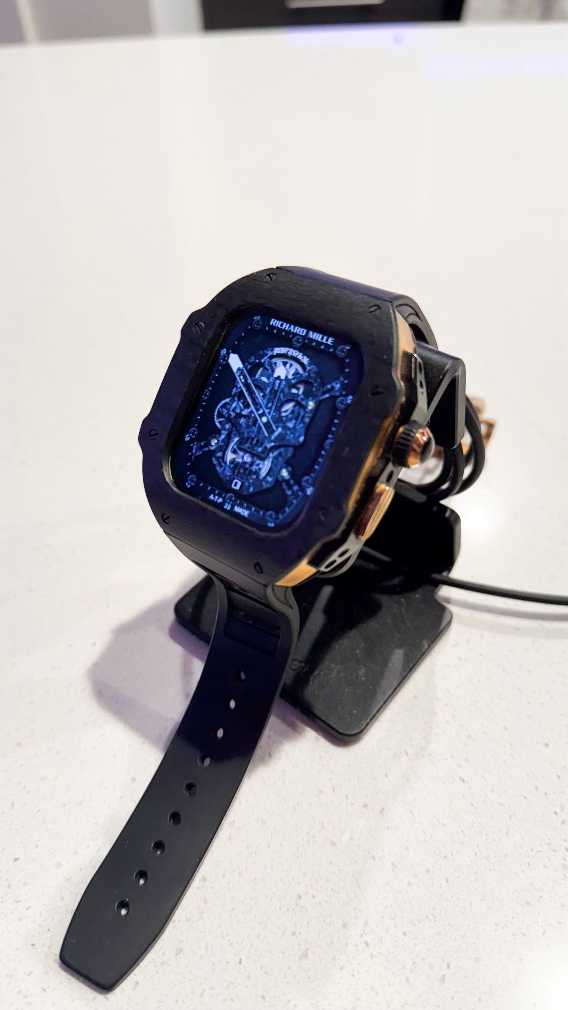 Apple Watch Ultra (1st Gen) - 49mm Titanium GPS + Cellular (Excellent condition With Golden Concept Case)