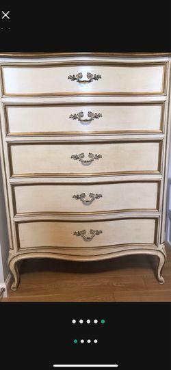 Real wood Shabby Chic 5 Drawer Dresser/ Chest