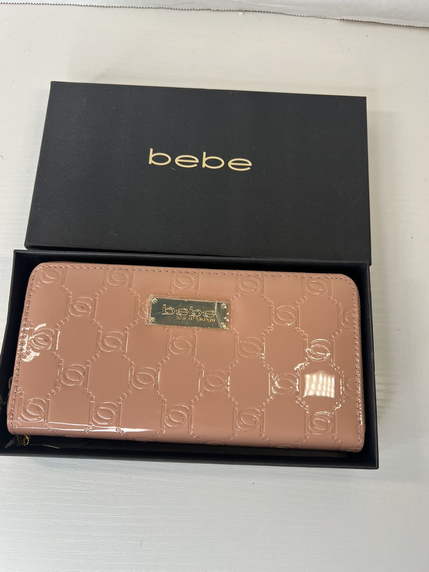 bebe Los Angeles Faux Leather Women’s Wallet NIB