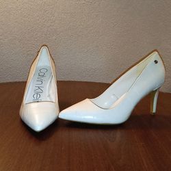 Calvin Klein Gayle Embossed VIP White Pumps Size 6.5