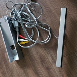 Wii Stand, Sensor, AV Cable