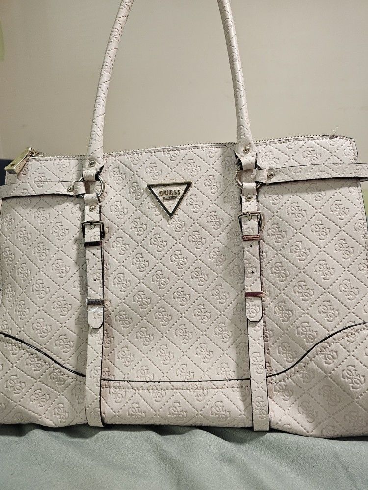 Guess Purse, Large, Comes With Original Cloth Bag. Looks Brand New.