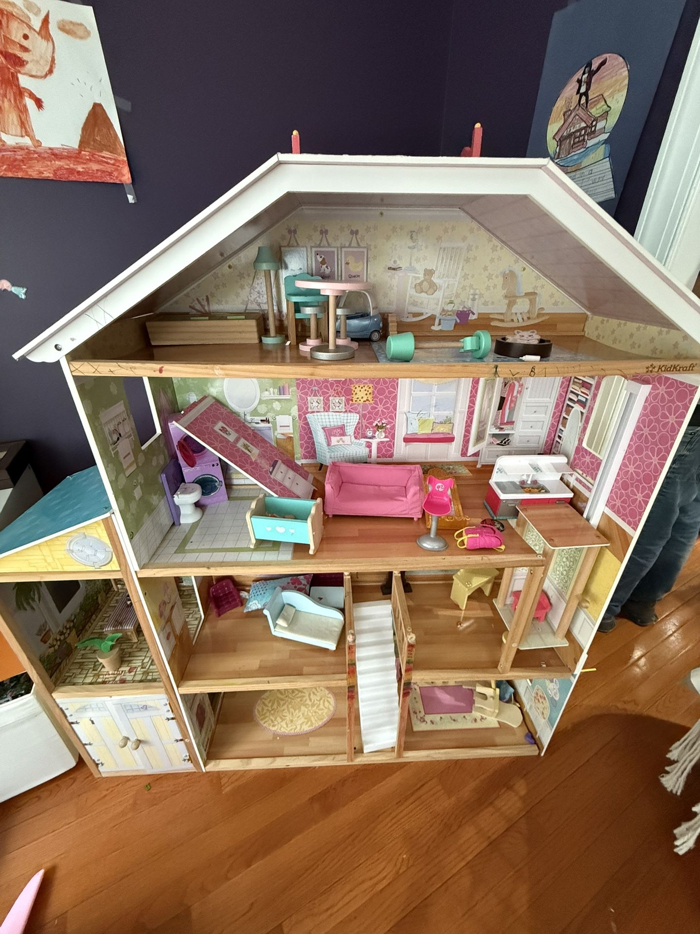 Girls Doll House