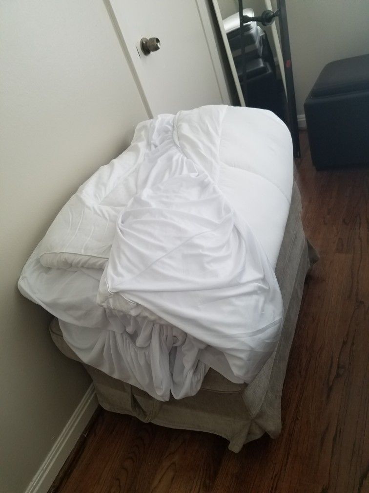 Queen Size Mattress Cover