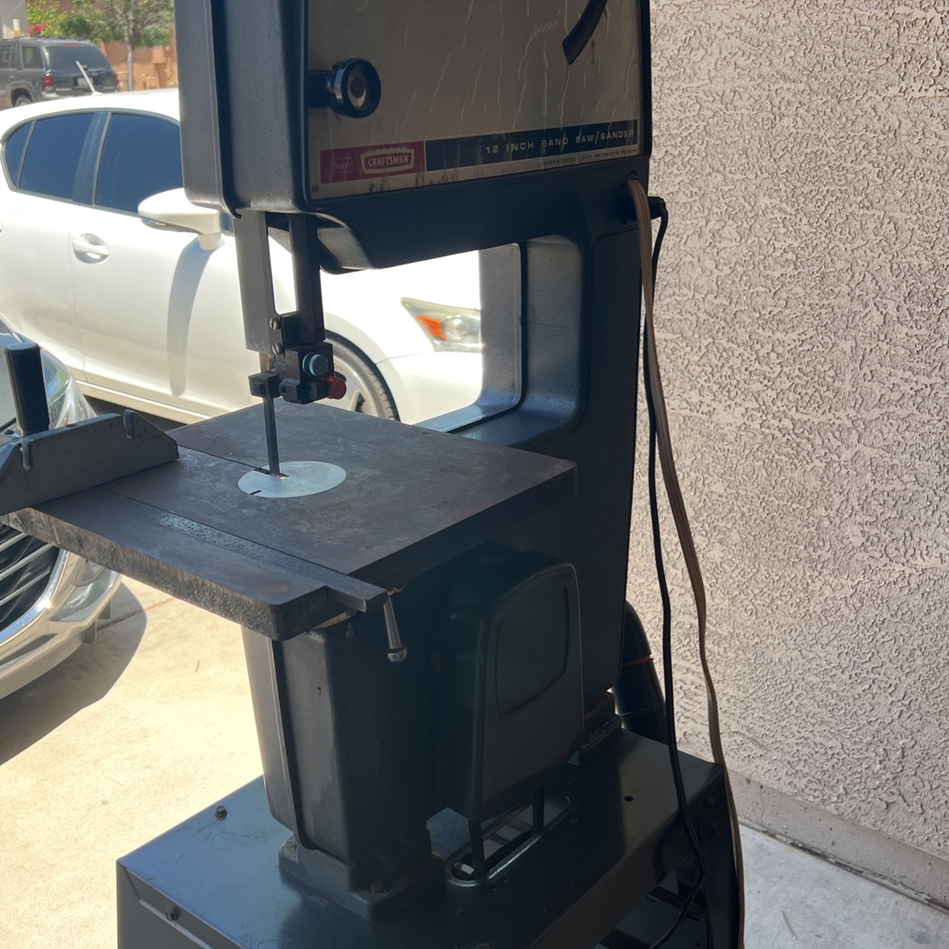 Craftsman 12 Inch Band Saw for Sale in Gilbert, AZ OfferUp
