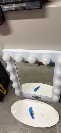 Vanity Girl Hollywood Lighted Vanity Mirror