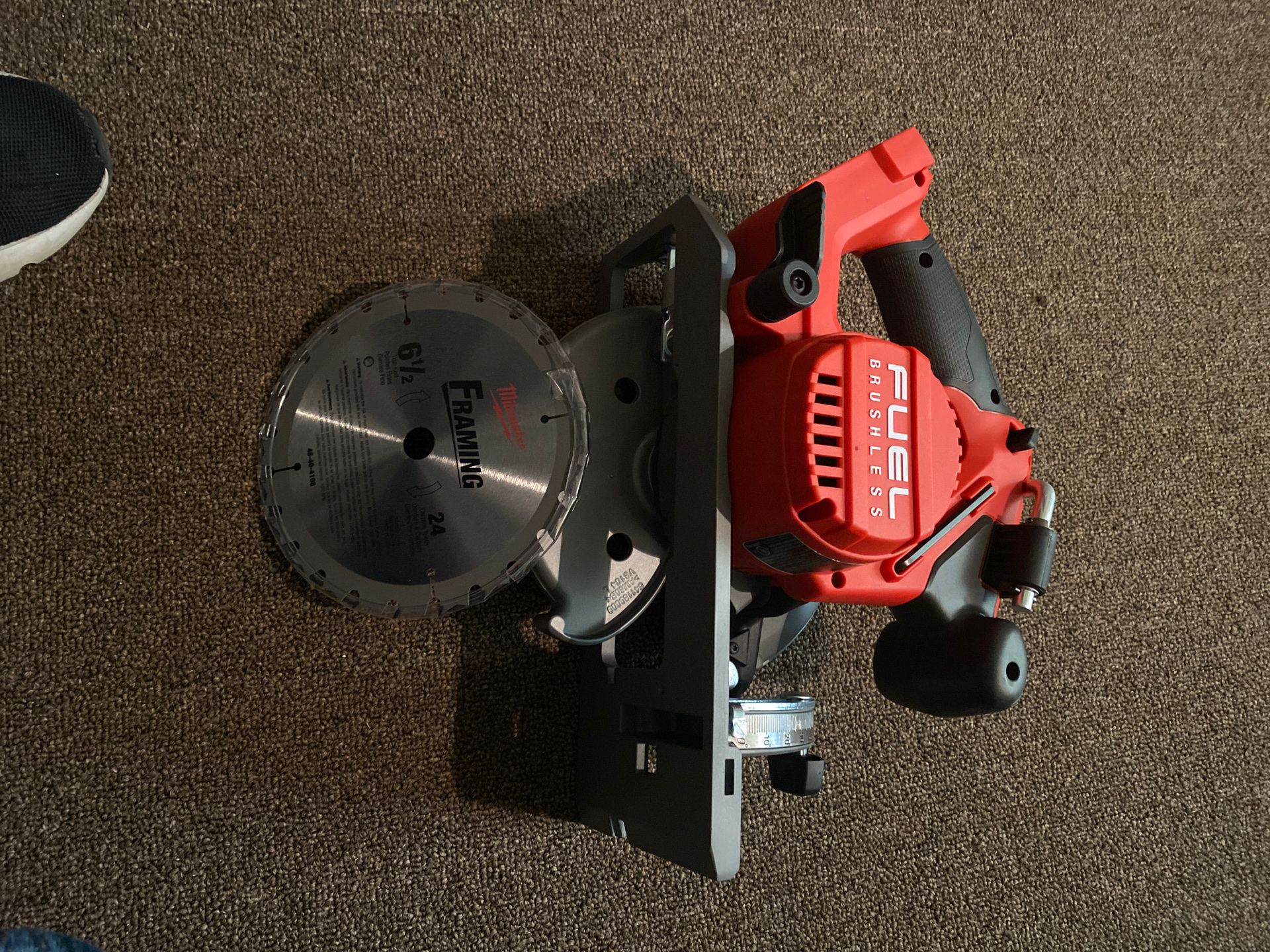 6 1/2 fuel skill saw brand new never used