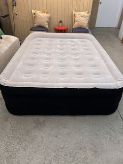 King Koil Queen Size Air Mattress
