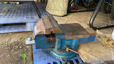 heavy duty vise 6”