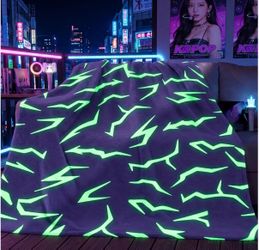 Kpop Demon Hunters Throw Blanket (Glow in the dark)