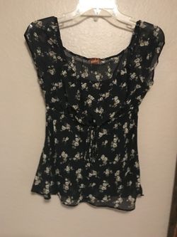 Tops/shirts/blouse