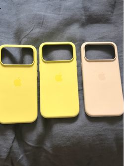 (4) - iPhone 17 Pro Max Silicone Case