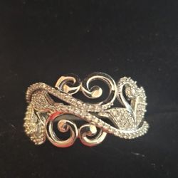 10K WHITE GOLD DIAMOND WOMENS RING