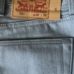 Grey Levi’s 501  38/30