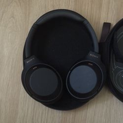 Sony  WH-1000XM4 Wireless Headphones w/wired accessories 