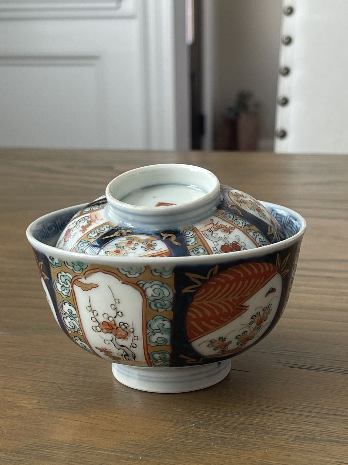Vintage Japanese Imari Arita Rice Bowl with Lid and Crane Flowers Decorations