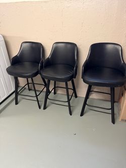 Set of 4 Black Faux Leather Bar Stools