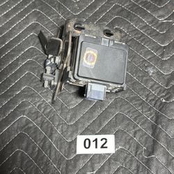 2016 2017-2018 2019 Nissan Sentra Distance  Radar Sensor W/ Bracket  28438-4AF2A