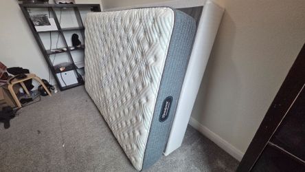 Full Size Mattress Simmons Beautyrest