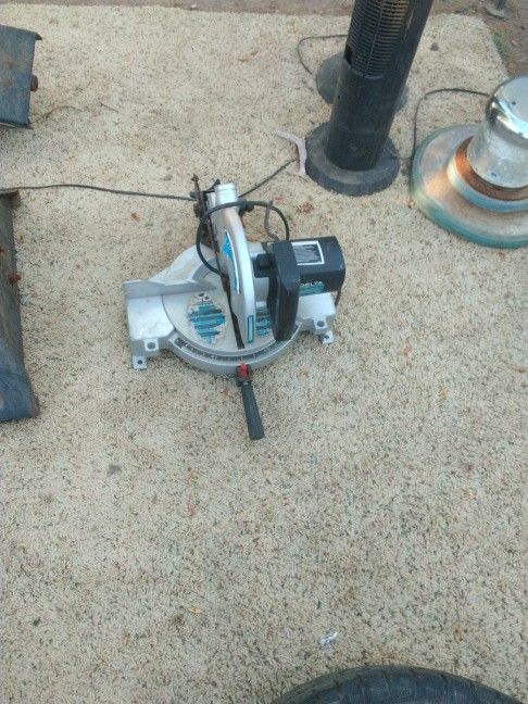Delta 10 Inch Compound Saw