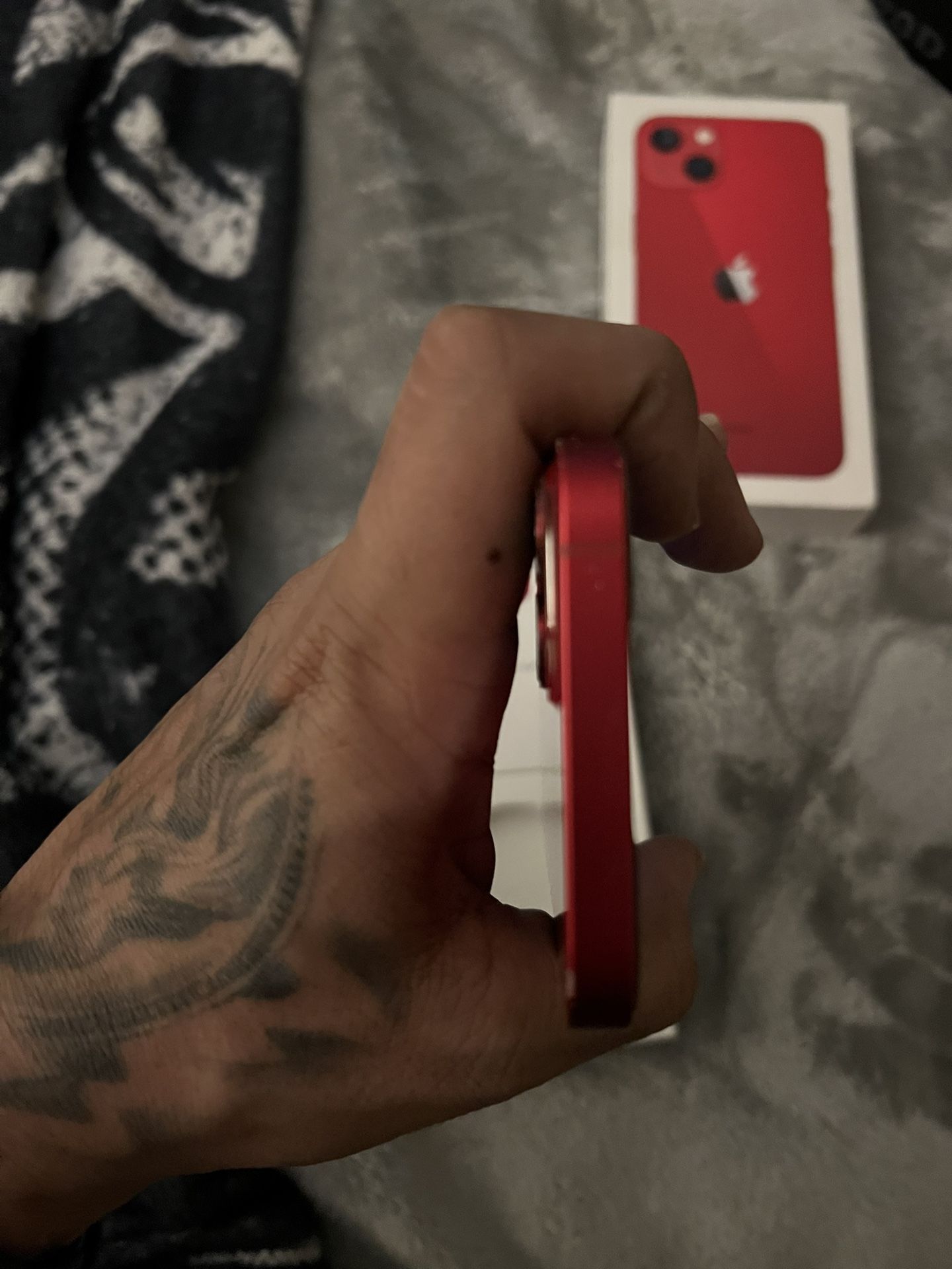 iPhone 13 Red 128g Factory Unlocked