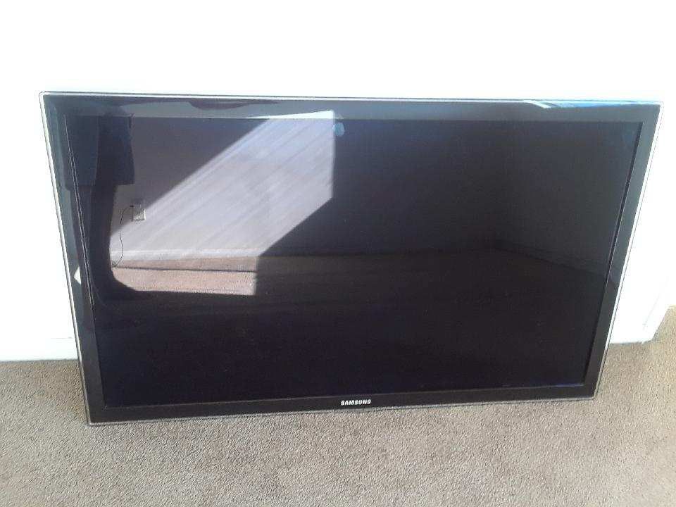 Samsung 38 inches TV