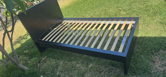 Twin bed