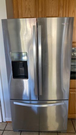 Whirlpool Gold Refrigerator With Ice Maker And Water Dispenser