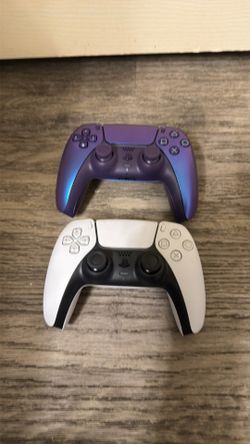 PlayStation 5 Controllers  Black/White and Chrome Purple
