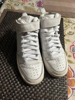 Youth shoes size 4.5