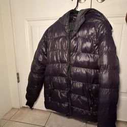 Shiny Puffer Jacket – Hooded – Size Small – Lightweight & Warm Snowboard, Ski, Bear Mountain, Winter Coat, Jacket