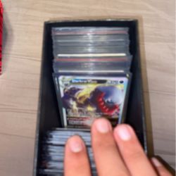 bunch of pokémon cards