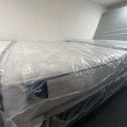 New Sealy Bed Mattress