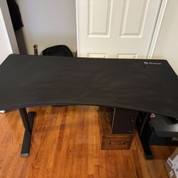 Sit/Stand Adjustable Computer Desk 