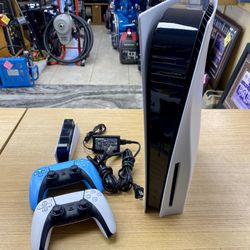 Sony PlayStation 5 PS5 Disc Console CFI-1215A 2 Controllers Dock Bundle