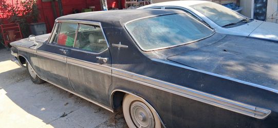 Classic 1960s Chrysler 4-Door Hardtop Project Car