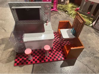 OG Doll retro diner