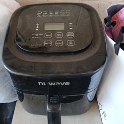 NU WAVE BRIO AIR FRYER 