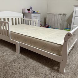 Toddler Bed White With Mattress