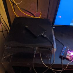 SUPER PS4 BUNDLE ASKING $360.00