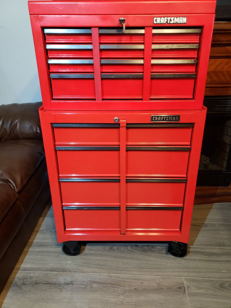 CRAFTSMAN Tool Box!! Like New Toolbox on Casters!! Looks and Functions AMAZING!! MUST SELL!!Make Offer!!!