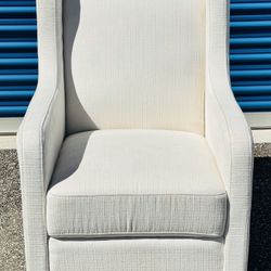 MILLION DOLLAR BABY NURSERY GLIDER WINGBACK ROCKING CHAIR WHITE