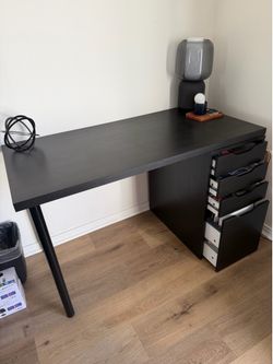 Black wooden desk w/ drawers