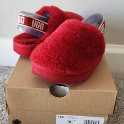 Ugg Slippers (9c)